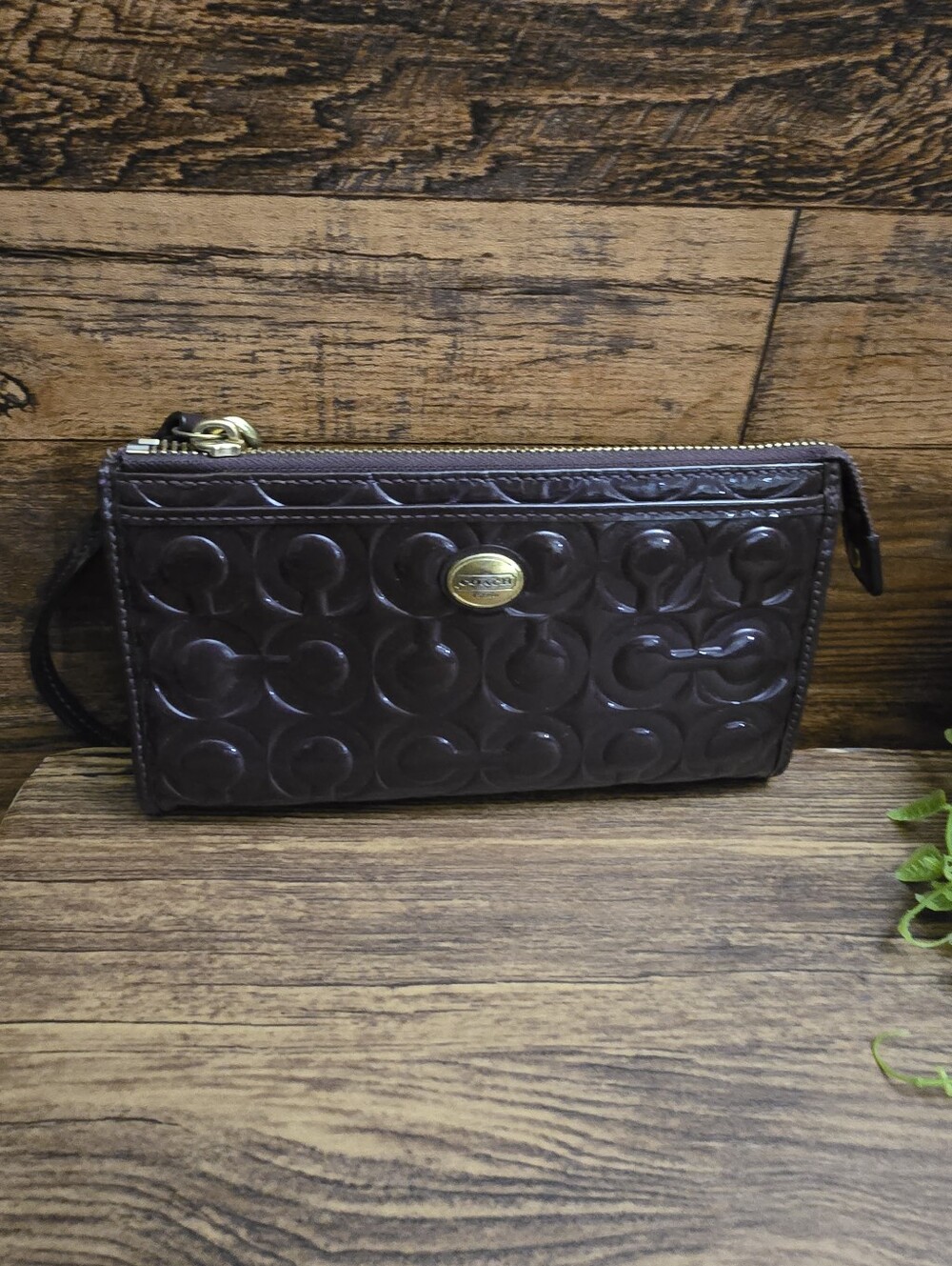 Coach Patent Signature Tote And Matching Wallet/Wristlet in Dark Brown - Picture 3 of 7